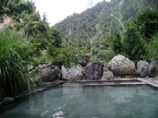 山小屋祖母谷温泉の露天風呂